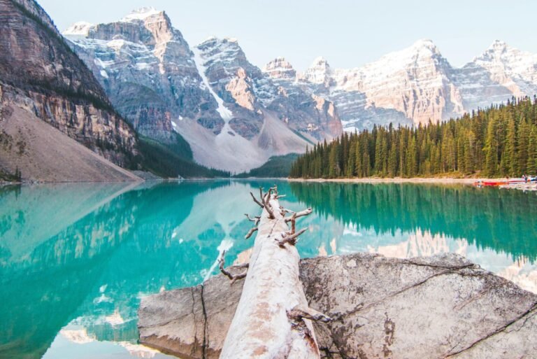 Top 20 Must-Visit Destinations for Nature Lovers: Ultimate Guide for Eco-Tourism Enthusiasts
