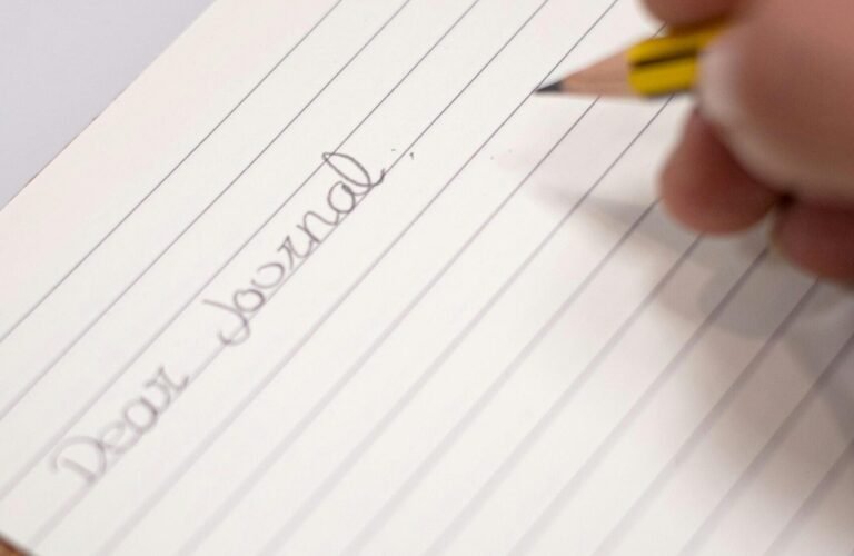 The Power of Journaling: How to Make 2025 Your Best Year Yet